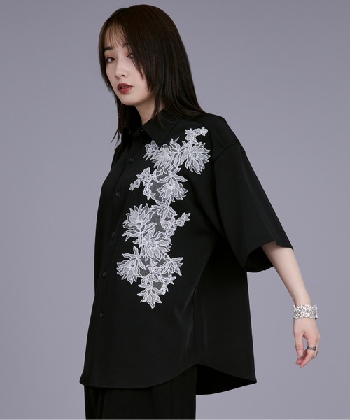 希少 Laura Biagiotti Golf 刺繍シャツ マルチカラー 48 希少 Laura Biagiotti Golf 刺繍シャツ マルチカラー 48