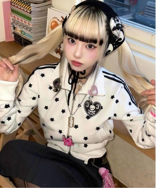 y2k ゴシップ誌 gossip!ロサンゼルス パーカー Y2K 着回し力バツグン！ゆるっとラフな