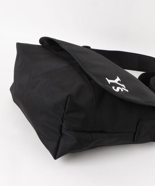 Y's（ワイズ） メッセンジャーバッグ「NEW ERAコラボ」 - ブラック