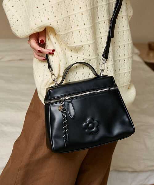 MARY QUANT（マリークヮント） ショルダーストラップ ショルダーバッグ