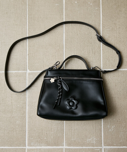 MARY QUANT（マリークヮント） ショルダーストラップ ショルダーバッグ
