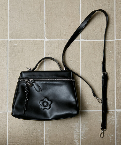 MARY QUANT（マリークヮント） ショルダーストラップ ショルダーバッグ