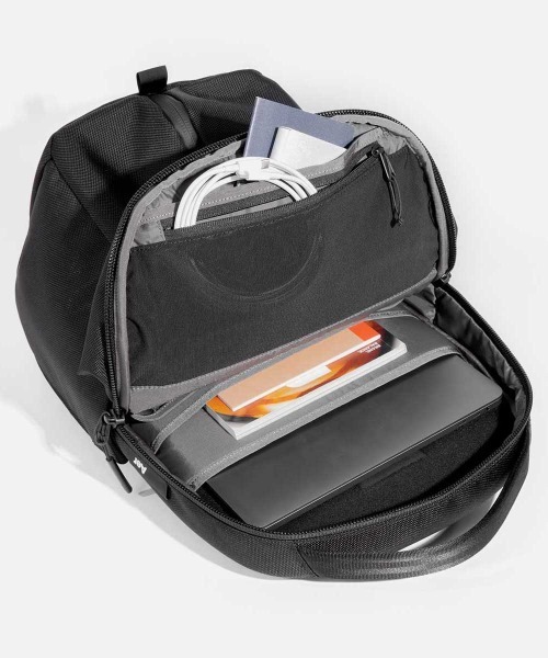 高機能❗️エアー リュック ACTIVE COLLECTION FIT PACK Aer エアー Active Collection Fit Pack 3 バックパック 18.7L