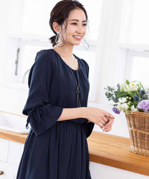 Tiaclasse ワンピース 「洗える」女性らしさ引き立つリボン袖ギャザー