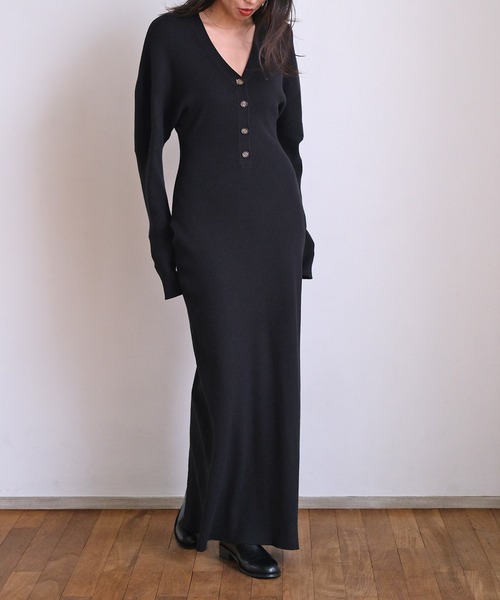 AKTE ワンピース ドルマンスリーブヘンリーネックニットワンピース