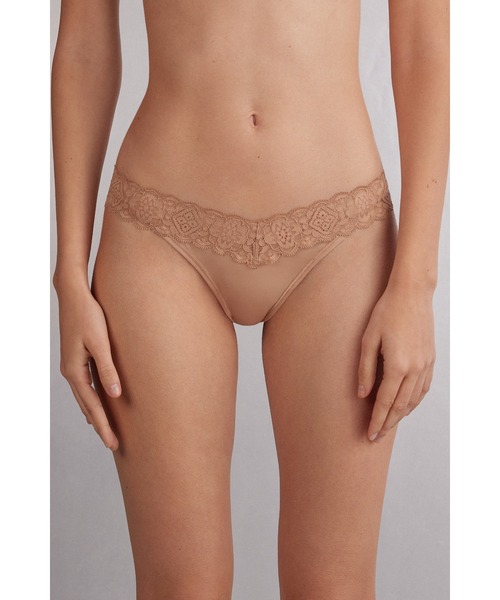 Intimissimi ブラックレースブラジャーショーツセット Intimissimi ブラジャー Asia レース バルコネットブラ「脇高