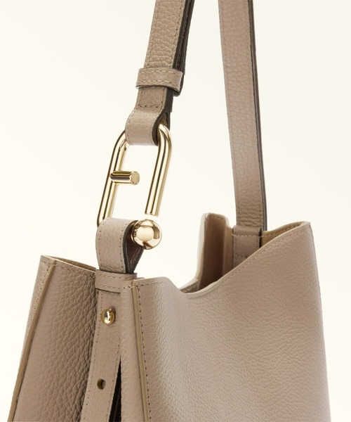 新品　FURLA ヌヴォラ　ショルダーバッグ　店舗購入 楽天市場】Furla フルラ ショルダーバッグ NUVOLA ヌヴォラ WB01275