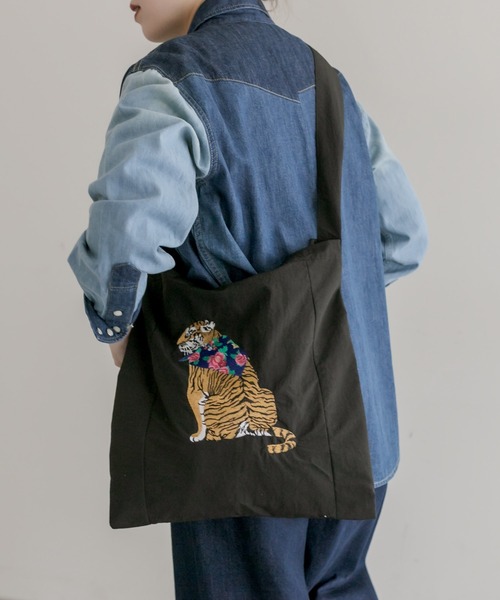 ⭐︎美品⭐︎ ear papillonner 裏地まで可愛いトートバッグ 裏地が可愛いアジャスタートートバッグ【なかじょうブログ