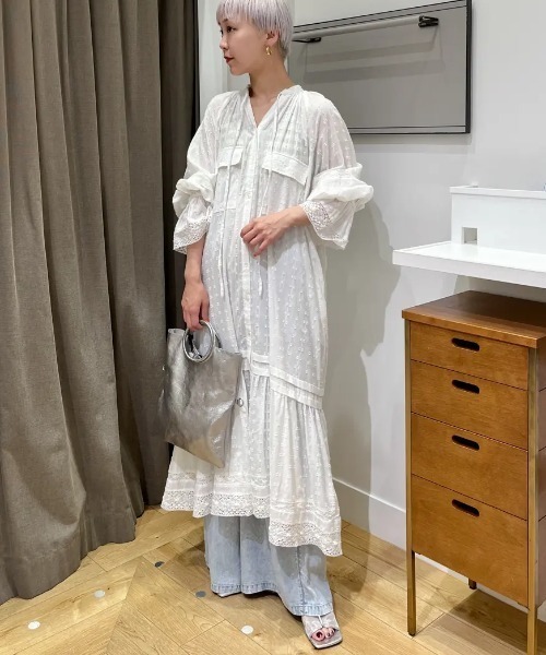 【美品】LAURA DI MAGGIO サークルハンドルショルダーバッグ LAURA DI MAGGIO)サークルハンドルショルダーバッグ（ショルダー