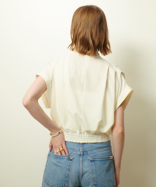 ◎allureville ボウディティールフレンチスリーブブラウス allureville（アルアバイル）の「【洗える】ボウディティール