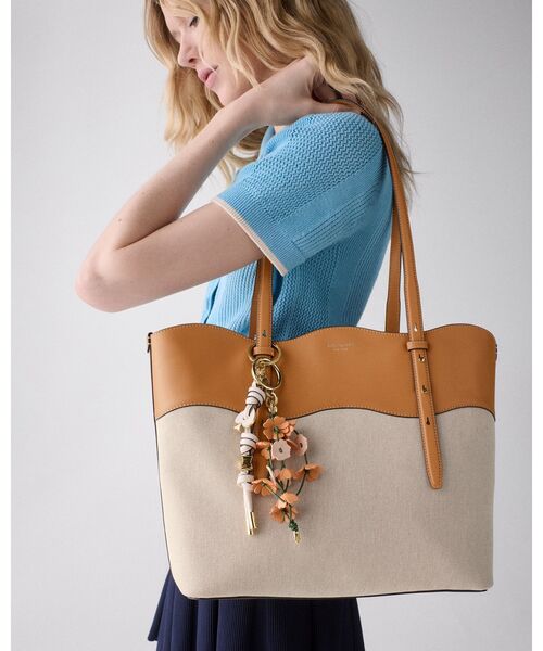 kate spade NEW YORK（ケイト・スペード ニューヨーク） キーホルダー