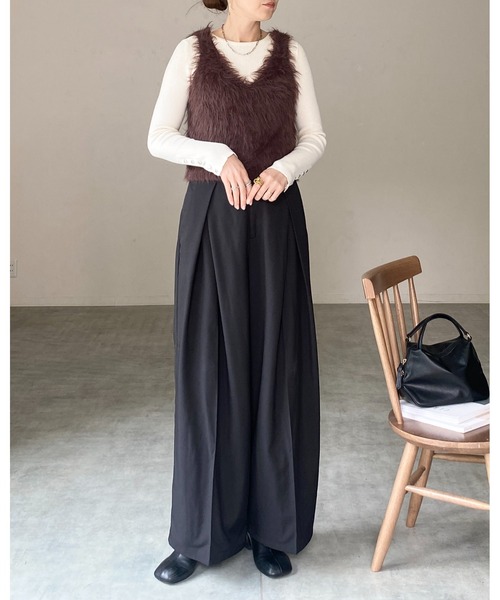最終値下　Theory 黒 ニットベスト　ショートジレ Theory luxe（ベスト/ジレ）のフリマアイテム一覧