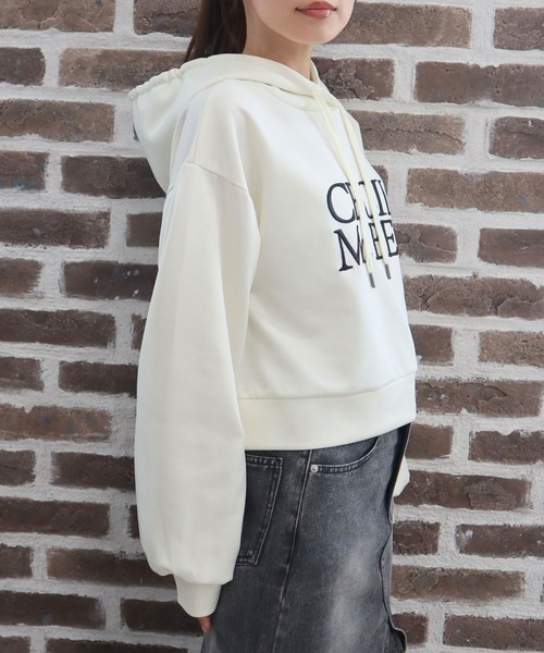 BABY L♥手書きロゴパーカー Мサイズ CECIL McBEE（セシルマクビー） パーカー 刺繍ロゴパーカー レディース