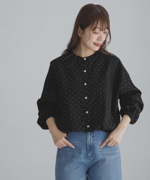 ブラウス シャツ 「WEB限定」フロントタックバンドカラーシャツ レディースの画像