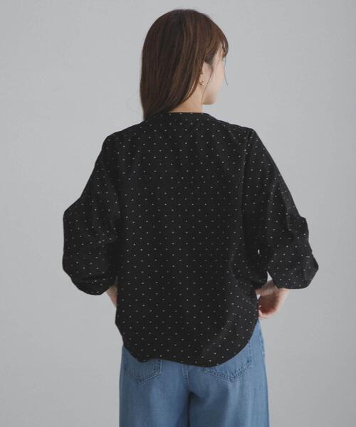 ブラウス シャツ 「WEB限定」フロントタックバンドカラーシャツ レディースの画像