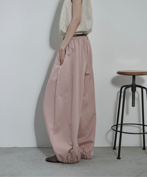 ワイドパンツ パンツ バルーンヘムイージーワイドバレルパンツ レディースの画像