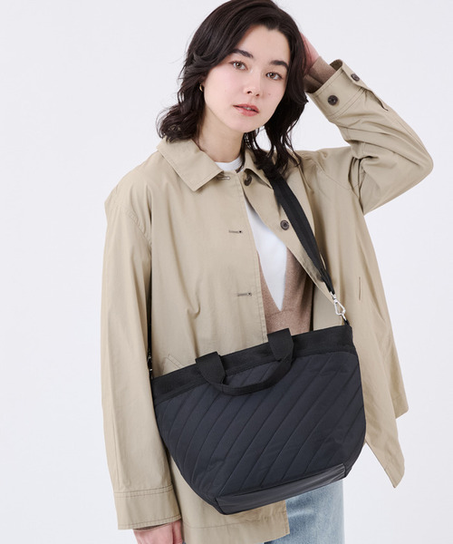 LeSportsac(レスポートサック) トートバッグ BUCKET TOTE ライン LeSportsac(レスポートサック) トートバッグ BUCKET TOTE ライン