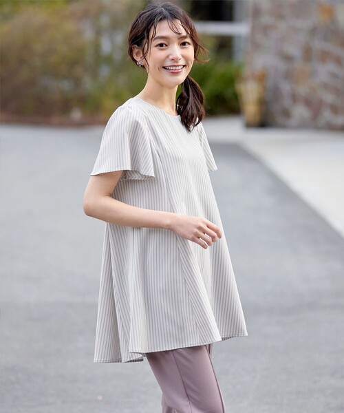 Tiaclasse ブラウス シャツ 「小倉優子さん着用」バックフレア
