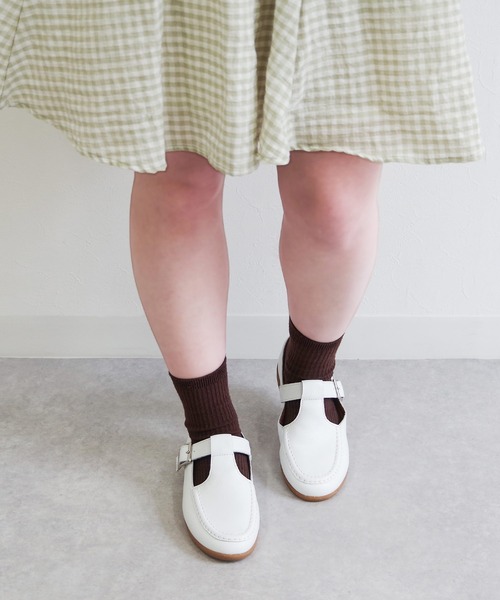 Minnetonka（ミネトンカ） スリッポン Tストラップシューズ 24M03