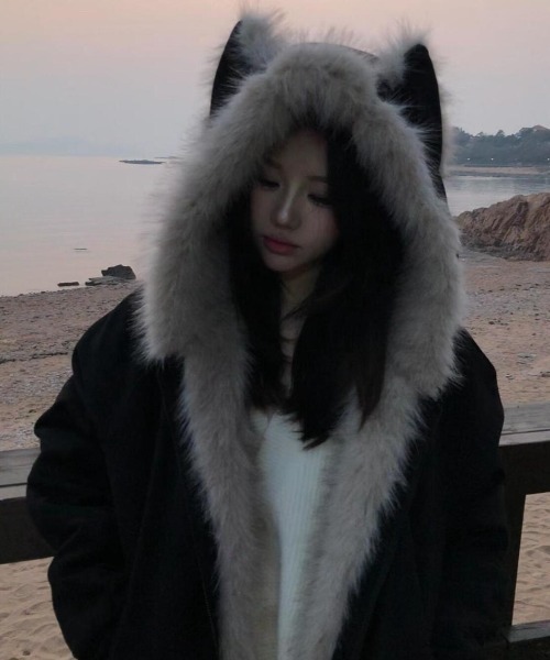 ViViDAY ブルゾン アウター ふわふわ猫耳フード付きルーズジップ