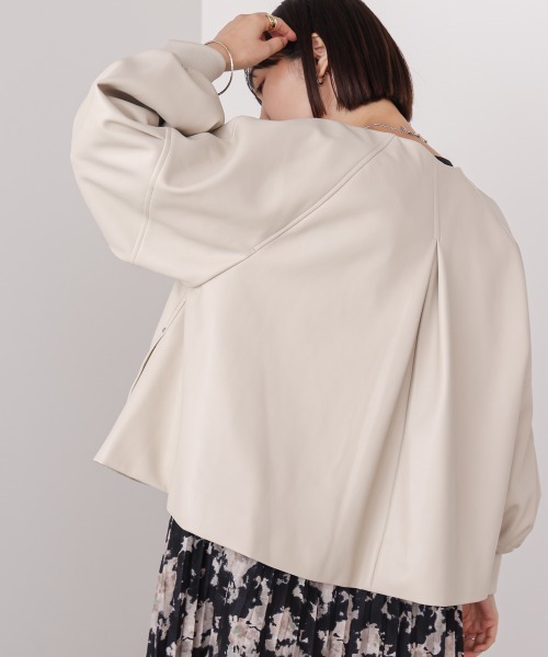 Bou Jeloud（ブージュルード） コート アウター フレアスリーブ