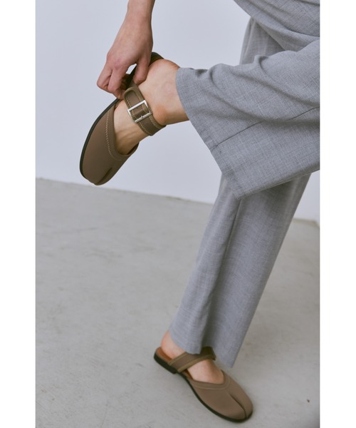 サンダル・ミュール Belt Flat Ankle Strap Sandal un/neu サンダル 足袋ベルトフラットミュール / タビサンダル