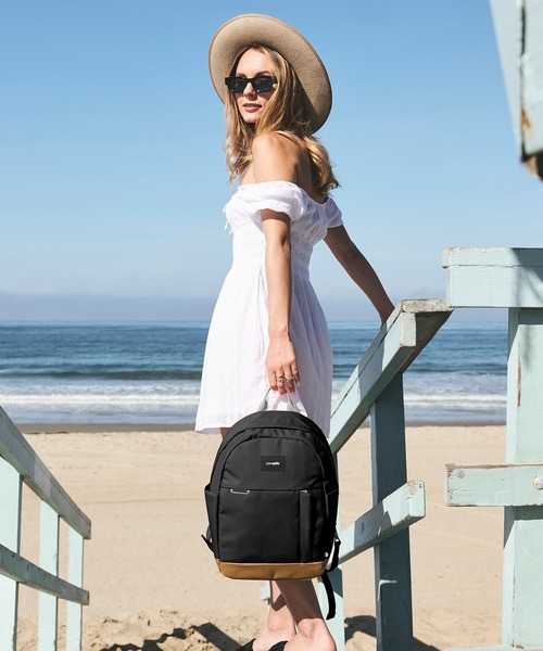 PacSafe(パックセーフ) デイバック リュック GO 15L backpack メンズ PacSafe(パックセーフ) デイバック リュック GO 15L backpack メンズ