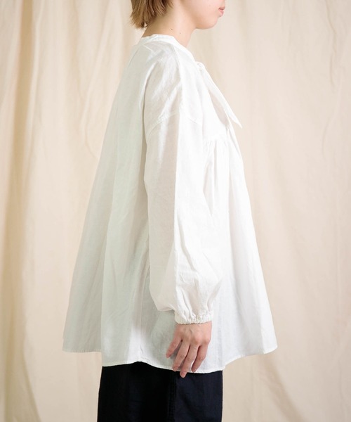 Brocante ホワイト 長袖 フレアシャツ Brocante ブラウス シャツ 「Brocante / ブロカント」 20s綿麻