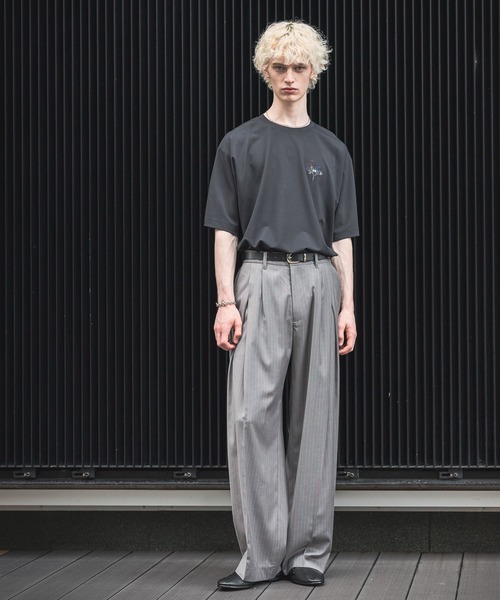HARE スラックス ストライプディープタックワイドストレート