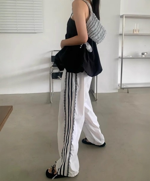 ワイドパンツ パンツ シャリ感素材サイドレーストラックパンツ レディース | ブランド登録なし | 15