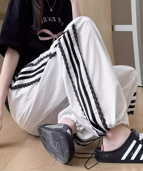ワイドパンツ パンツ シャリ感素材サイドレーストラックパンツ レディース | ブランド登録なし | 17