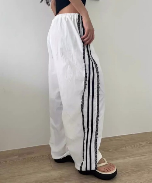 ワイドパンツ パンツ シャリ感素材サイドレーストラックパンツ レディース | ブランド登録なし | 18