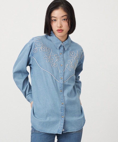 どっと刺繍生地　デニムシャツ　婦人服　新品 WOMEN】 OHANA刺繍デニムシャツ