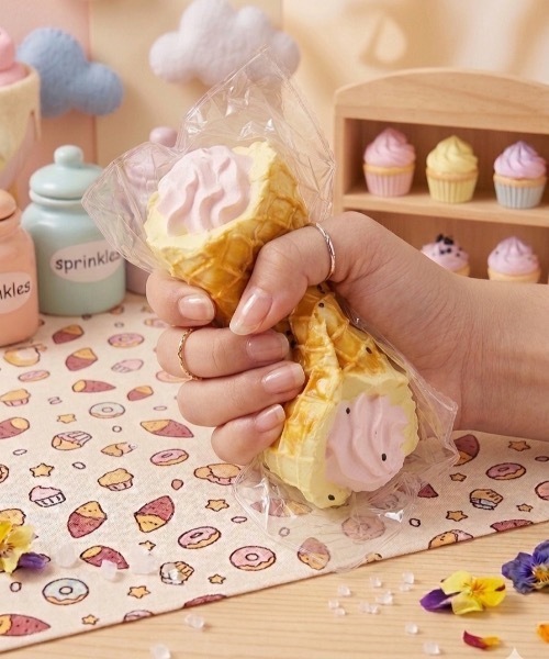 FLANEEK. おもちゃ ロールケーキスクイーズ : ZOZOTOWN Yahoo!店 FLANEEK. おもちゃ ロールケーキスクイーズ : ZOZOTOWN Yahoo!店