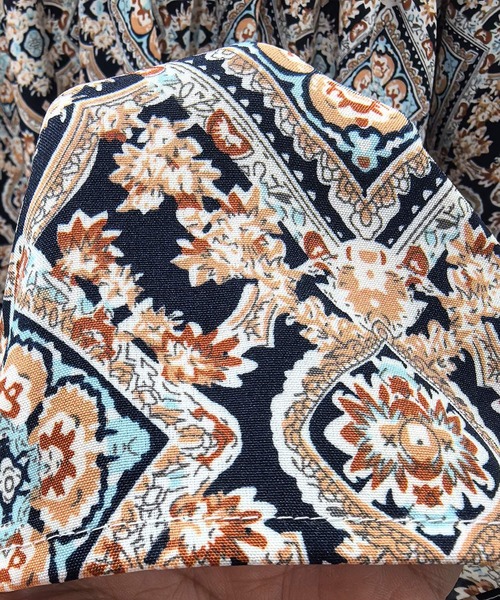 ワンピース ゆったりとしたシルエットでリラックス感のある一枚 ボリューム袖ギャザーロングワンピース | Amulet | 23