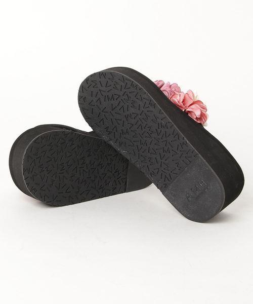Purpred ブラックフラワーサンダル STYLEBLOCK サンダル フラワーコサージュ＆パール付き厚底