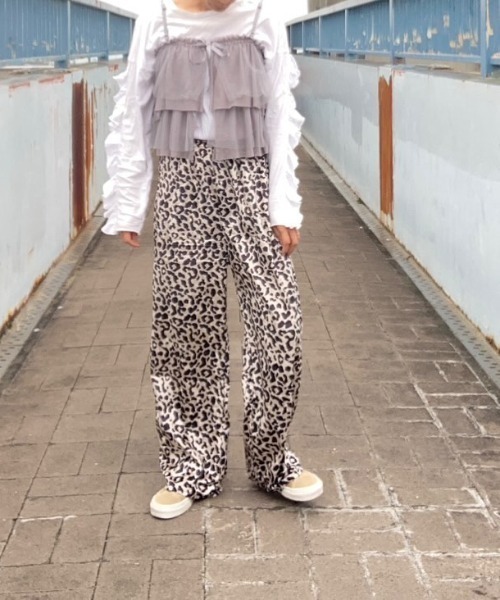 Belle Cie（ベルシー） ワイドパンツ パンツ レオパードがクセになる