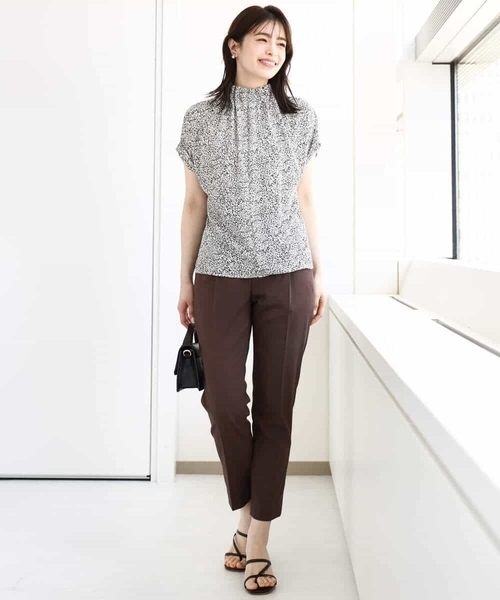 ブラウス シャツ モノトーンリーフ柄ブラウス/洗える/WEB限定サイズあり レディース OFUON ブラウス シャツ モノトーンリーフ柄ブラウス/洗える/WEB