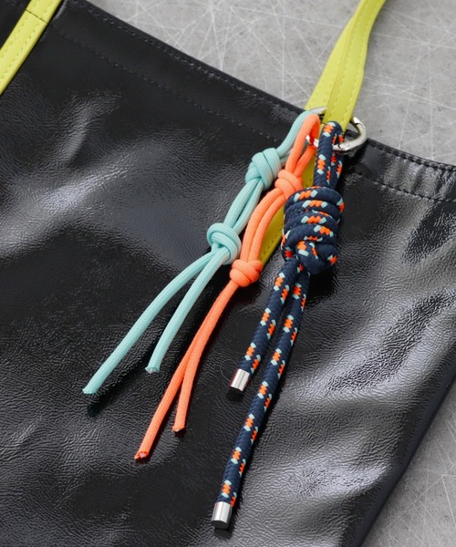 Three Four Time（スリーフォータイム） キーホルダー ダブルパラ