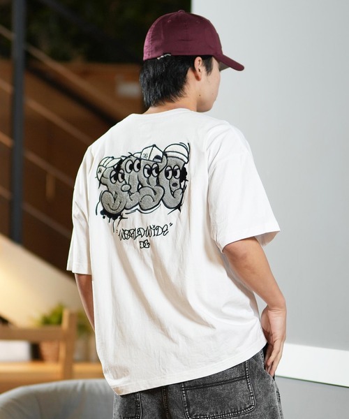 21300085-1.jpg