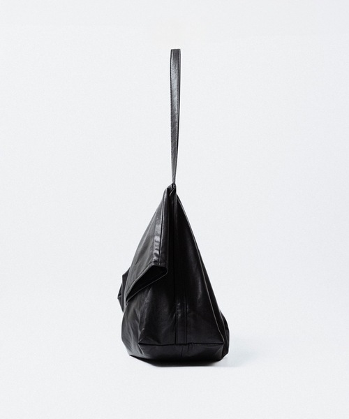 【再出】ATTACHMENT シンセティックレザーショルダーバッグ ATTACHMENT ショルダーバッグ シンセティックレザー / SYNTHETIC