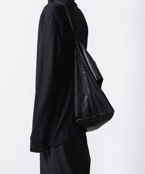 ATTACHMENT ショルダーバッグ シンセティックレザー / SYNTHETIC