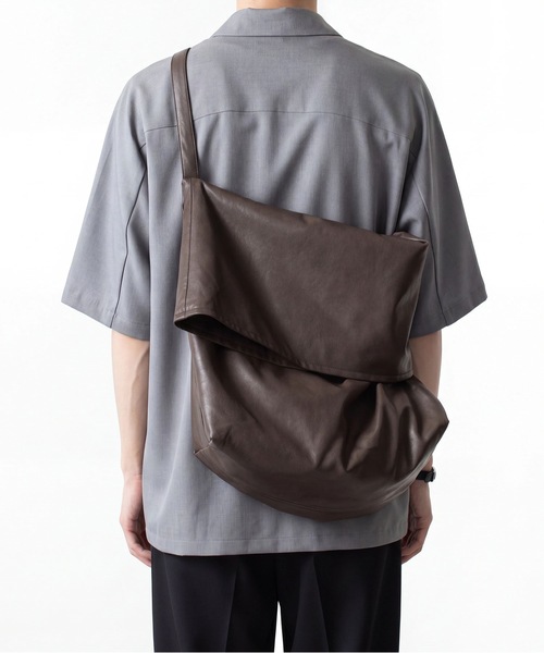 ATTACHMENT（アタッチメント） ショルダーバッグ シンセティックレザー