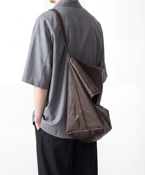 ATTACHMENT（アタッチメント） ショルダーバッグ シンセティックレザー