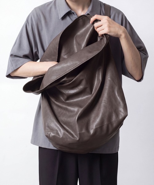 ATTACHMENT(アタッチメント) ショルダーバッグ シンセティックレザー ATTACHMENT(アタッチメント) ショルダーバッグ シンセティックレザー
