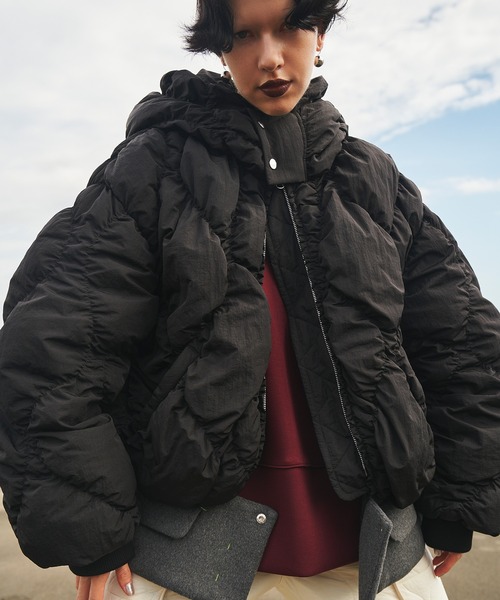 OMMO（オーエムエムオー） コート アウター SHIRRING LAYERED DOWN CT