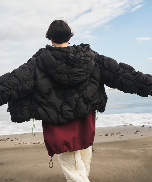 OMMO（オーエムエムオー） コート アウター SHIRRING LAYERED DOWN CT