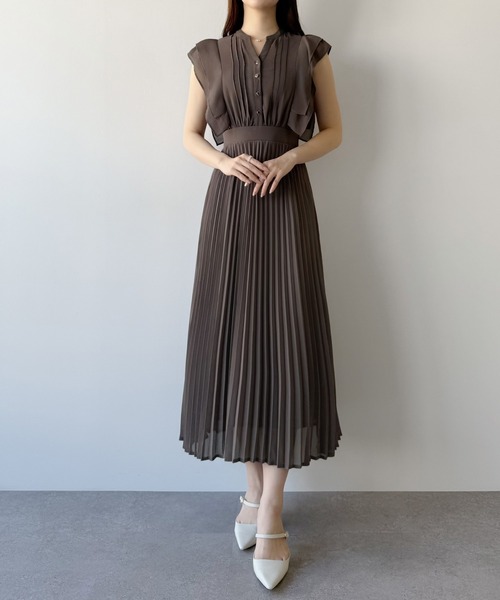 ワンピース ラッフルピンタックプリーツワンピースの画像