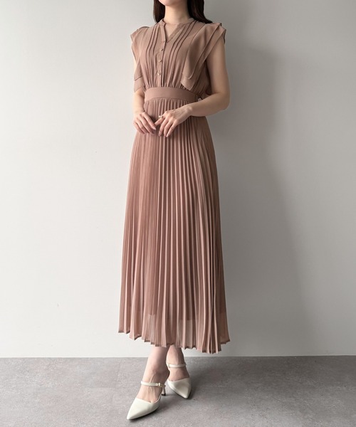 ワンピース ラッフルピンタックプリーツワンピースの画像