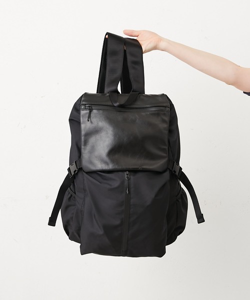 新品未使用ear PAPILLONNER　 イアパピヨネ　レザー リュック黒 ear PAPILLONNER（イア パピヨネ） リュック - ブラック レディース